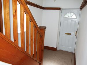 Entrance hallway - click for photo gallery